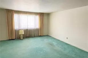 5545 Annetta Dr, Bethel Park, PA 15102 - Photo 3