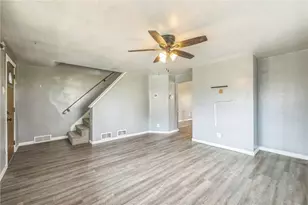 2318 Eccles St, Pittsburgh, PA 15210 - Photo 3