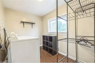 2318 Eccles St, Pittsburgh, PA 15210 - Photo 17