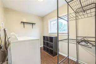 2318 Eccles St, Pittsburgh, PA 15210 - Photo 17