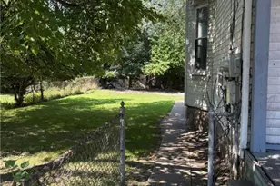 2775 Zephyr Ave, Pittsburgh, PA 15204 - Photo 3