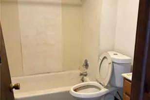 2775 Zephyr Ave, Pittsburgh, PA 15204 - Photo 11