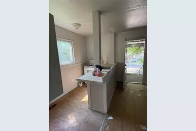 2775 Zephyr Ave, Pittsburgh, PA 15204 - Photo 5