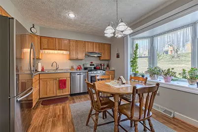 666 Georgetowne Village, White Township, PA 15701 - Photo 5