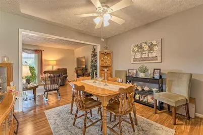 666 Georgetowne Village, White Township, PA 15701 - Photo 11