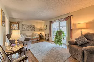 666 Georgetowne Village, White Township, PA 15701 - Photo 13