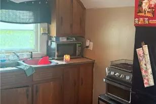 691 S Irvine Ave, Sharon, PA 16146 - Photo 11