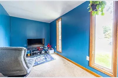 201 Walters Ln, Springdale Boro, PA 15144 - Photo 13