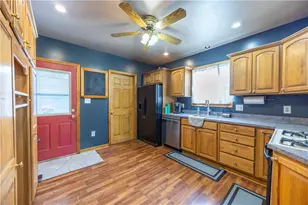 201 Walters Ln, Springdale Boro, PA 15144 - Photo 5