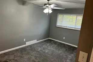 1823 Texas Ave, West Mifflin, PA 15122 - Photo 9