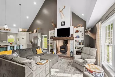 105 Jacobs Rd, Irwin Township, PA 16038 - Photo 5