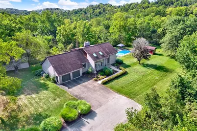 127 Willow Dr, Pittsburgh, PA 15239 - Photo 1