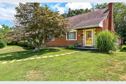 1954 Outlook Dr, Pittsburgh, PA 15147 - Photo 1