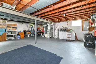 1954 Outlook Dr, Pittsburgh, PA 15147 - Photo 19