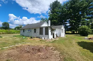 149 Florida Ave, Kiskiminetas Township, PA 15613 - Photo 1