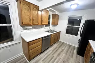 325 Outlook St, Pittsburgh, PA 15227 - Photo 9