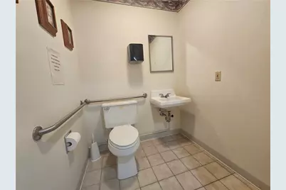 1637 N Main Street Ext, Center Township, PA 16001 - Photo 17