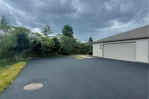 137 Arlington Dr, Slippery Rock, PA 16057 - Photo 27