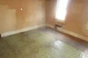 314 1/2 Lowell St, Vandergrift, PA 15690 - Photo 3