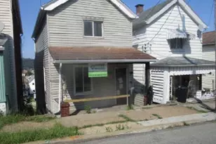 314 1/2 Lowell St, Vandergrift, PA 15690 - Photo 1