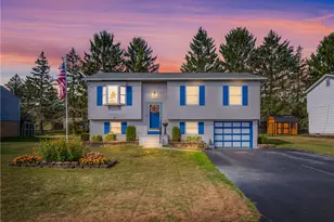 880 Lansberry Ct, Somerset Boro, PA 15501 - Photo 1