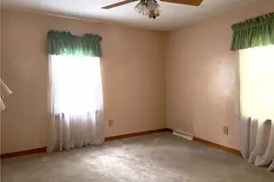 2918 Sebolt Rd, South Park, PA 15129 - Photo 9