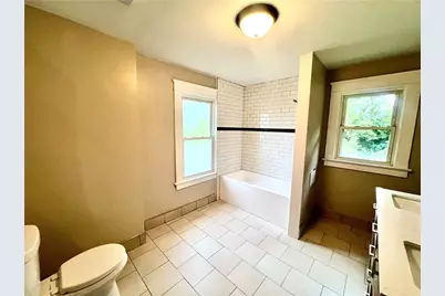 307 W Wabash Ave, New Castle, PA 16102 - Photo 15