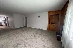 110 Ellis Ave, Hermitage, PA 16148 - Photo 5