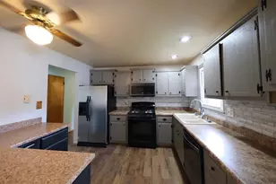 800 2nd Ave, East Brady, PA 16028 - Photo 11