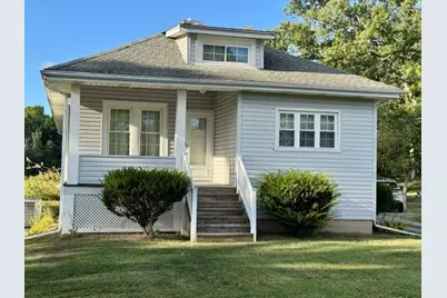 727 Twin Oaks Dr, Shenango Township, PA 16101 - Photo 1