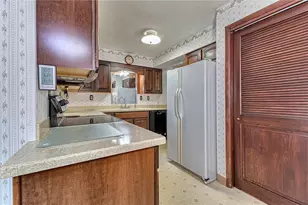 112 Friendship Ln, Hempfield Township, PA 15601 - Photo 13