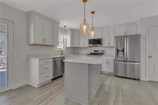 111 McCracken Dr, Center Township, PA 15061 - Photo 5