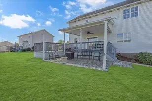 111 McCracken Dr, Center Township, PA 15061 - Photo 29