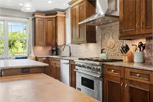 182 Inglewood Dr, Pittsburgh, PA 15228 - Photo 7