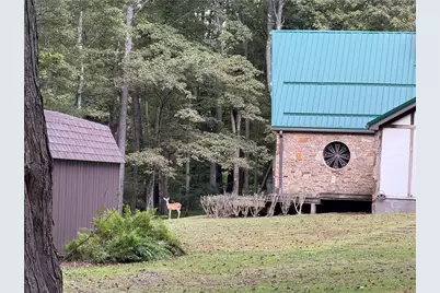 698 Austin Blvd, Mount Pleasant Township, PA 15610 - Photo 3