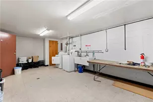 634 Broadway Ave, McKees Rocks, PA 15136 - Photo 9