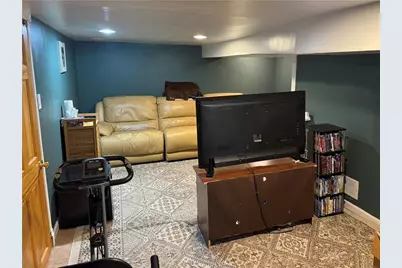 2230 McKees Rocks Rd, Robinson Twp, PA 15136 - Photo 25