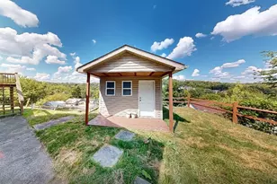 2230 McKees Rocks Rd, Robinson Twp, PA 15136 - Photo 5