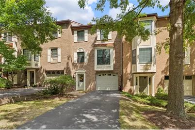 508 Thorncliffe Dr, Robinson Twp, PA 15205 - Photo 1