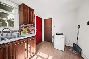 811 N State, Clairton, PA 15025 - Photo 9