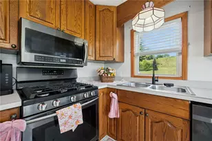 189 Lake Lynn Rd, Springhill Township, PA 15451 - Photo 5