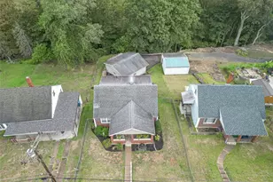 1829 Loretta Dr, Pittsburgh, PA 15235 - Photo 3