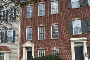 206 Village Pl, Pine Township, PA 15090 - Photo 1