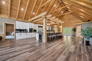 1060 Wattersonville Rd, Washington Township, PA 16218 - Photo 5