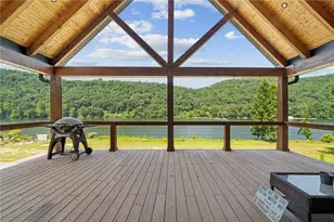 1060 Wattersonville Rd, Washington Township, PA 16218 - Photo 9