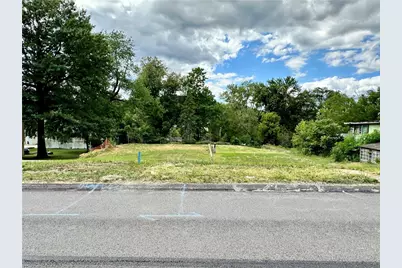 435 Millers Ln, Pittsburgh, PA 15239 - Photo 1