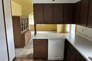 713 Shady Ln, West Mifflin, PA 15122 - Photo 7