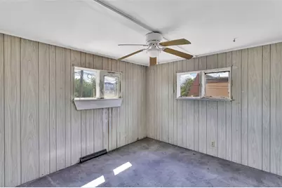 110 E Pennsylvania Ave (105 N Center Ave), New Stanton, PA 15672 - Photo 31