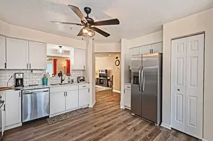 1023 Royal Dr, North Strabane, PA 15317 - Photo 11