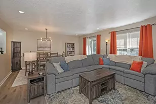 1023 Royal Dr, North Strabane, PA 15317 - Photo 5